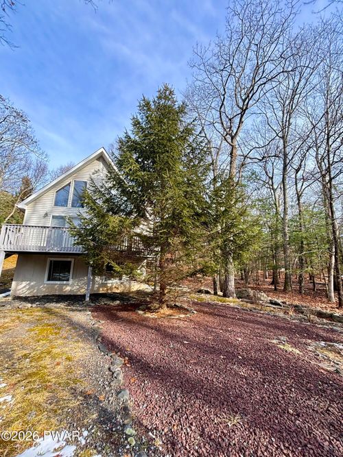 216 Westfall Dr, Dingmans Ferry, PA, 18328-4053 | Card Image