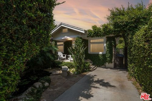 2627 S Cloverdale Ave, Los Angeles, CA, 90016-2745 | Card Image