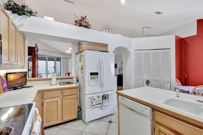 9158 Heathridge Dr, House other with 3 bedrooms, 3 bathrooms and null parking in West Palm Beach FL | Image 17