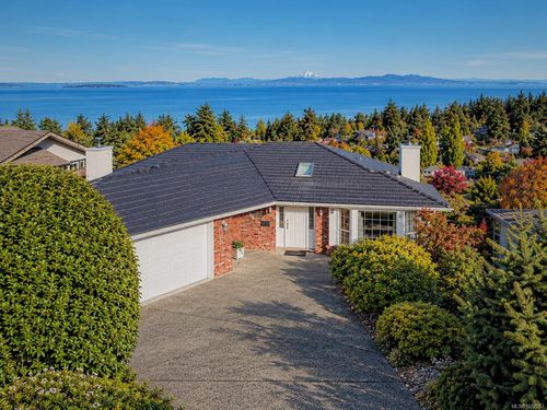974 Seapearl Pl, Saanich, BC, V8Y2X2 | Card Image