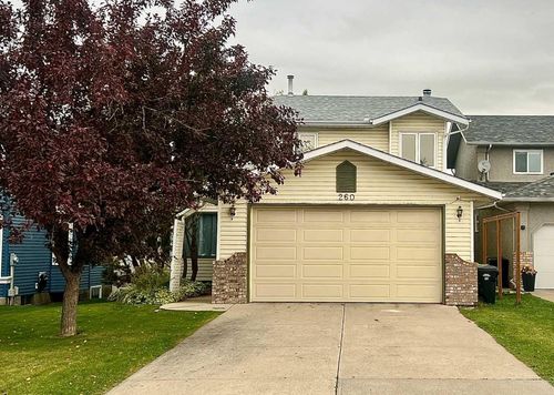 260 Riverside Mews Se, Calgary, AB, T2C3Y8 | Card Image