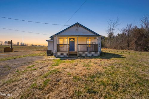 40 Mount Pleasant Cir, Greeneville, TN, 37743-3068 | Card Image