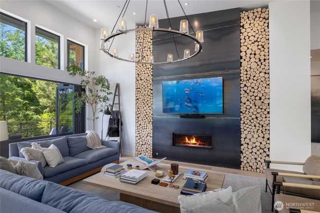 Accordian doors allow nature in. | Image 6
