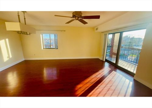 apt-41c-159 Main St, Stoneham, MA, 02180-1624 | Card Image