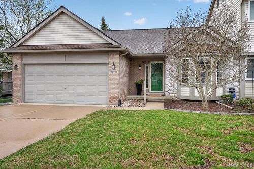 22787 Woodcreek Dr, Taylor, MI, 48180-9321 | Card Image