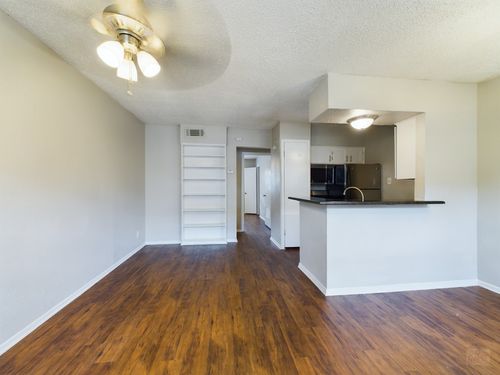 125-2401 Manor Rd, Austin, TX, 78722-2012 | Card Image