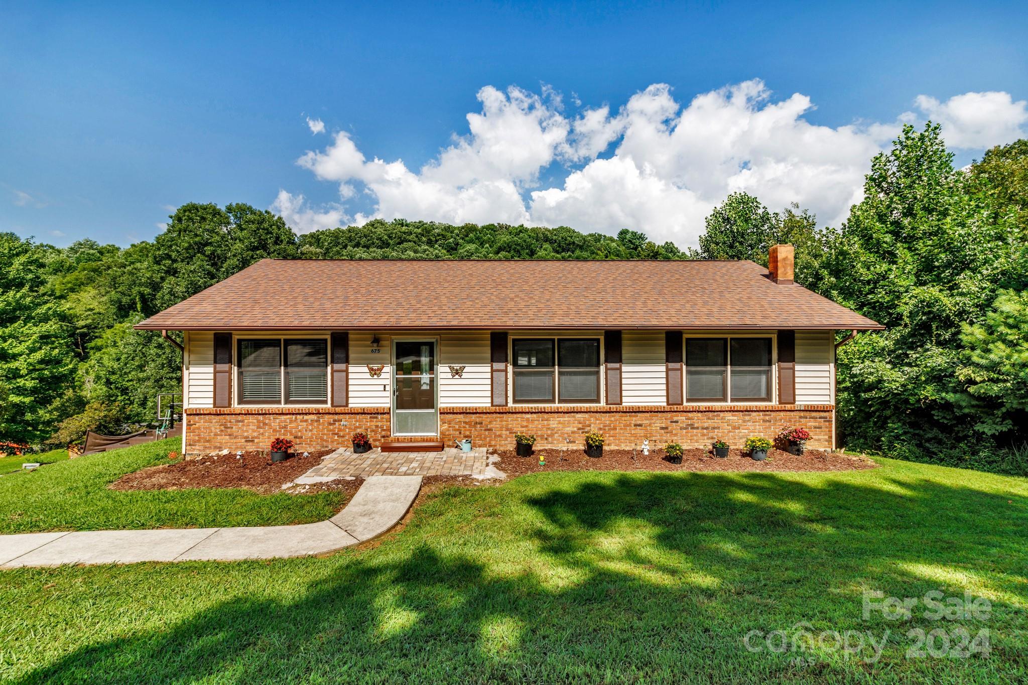 Roy Edwards Ln, Mars Hill, NC 28754