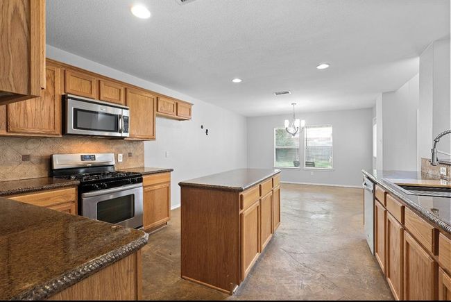 18222 Winding Timbers Ln, House other with 4 bedrooms, 3 bathrooms and 2 parking in Humble TX | Image 7