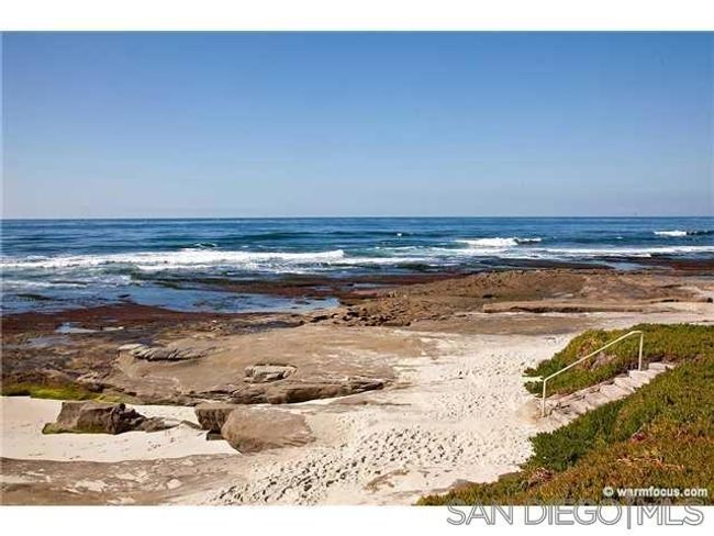 Step right onto the beach from private back terrace. | Image 28