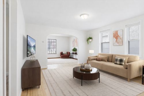 1070 21st Ave Se, Minneapolis, MN, 55414-2538 | Card Image