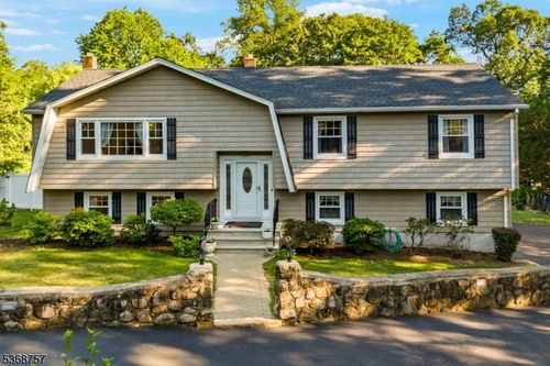 35 Upper Mountain Ave, Montville, NJ, 07045-9427 | Card Image