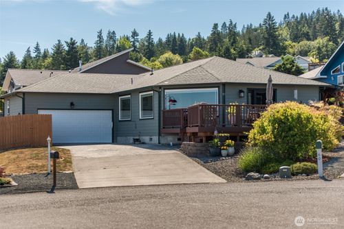 70 Onyx Ln, Sequim, WA, 98382-4753 | Card Image