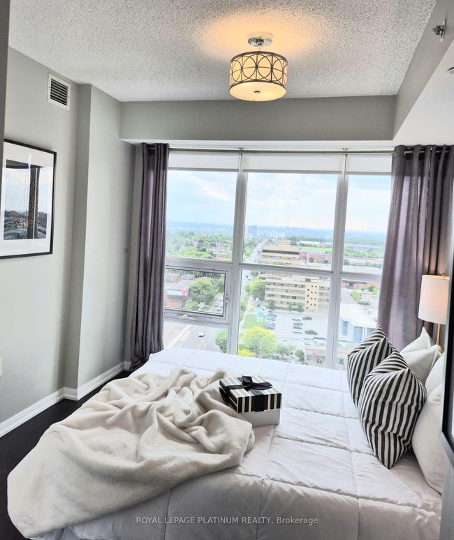 1611 - 830 Lawrence Ave W, Condo with 2 bedrooms, 2 bathrooms and null parking in North York ON | Image 5