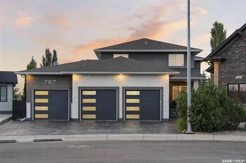767 Beechdale Way, Saskatoon, SK, S7V0A6 | Card Image