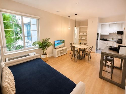 204-3025 Indian Creek Dr, Miami Beach, FL, 33140-4152 | Card Image