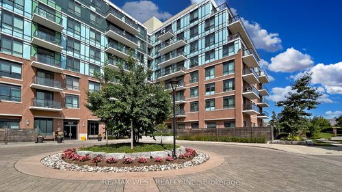 718-11611 Yonge St, Richmond Hill, ON, L4E1G2 | Card Image