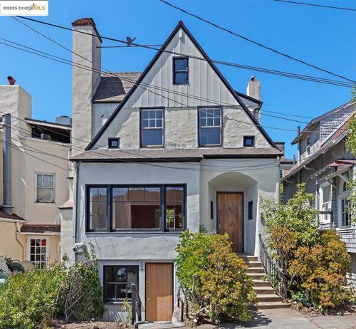 2441 Carleton St, Berkeley, CA, 94704-3327 | Card Image