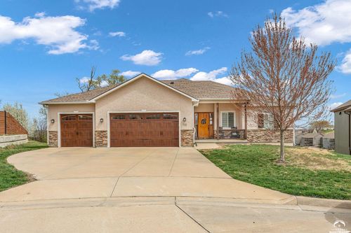 732 N Blazing Star Dr, Lawrence, KS, 66049-7811 | Card Image