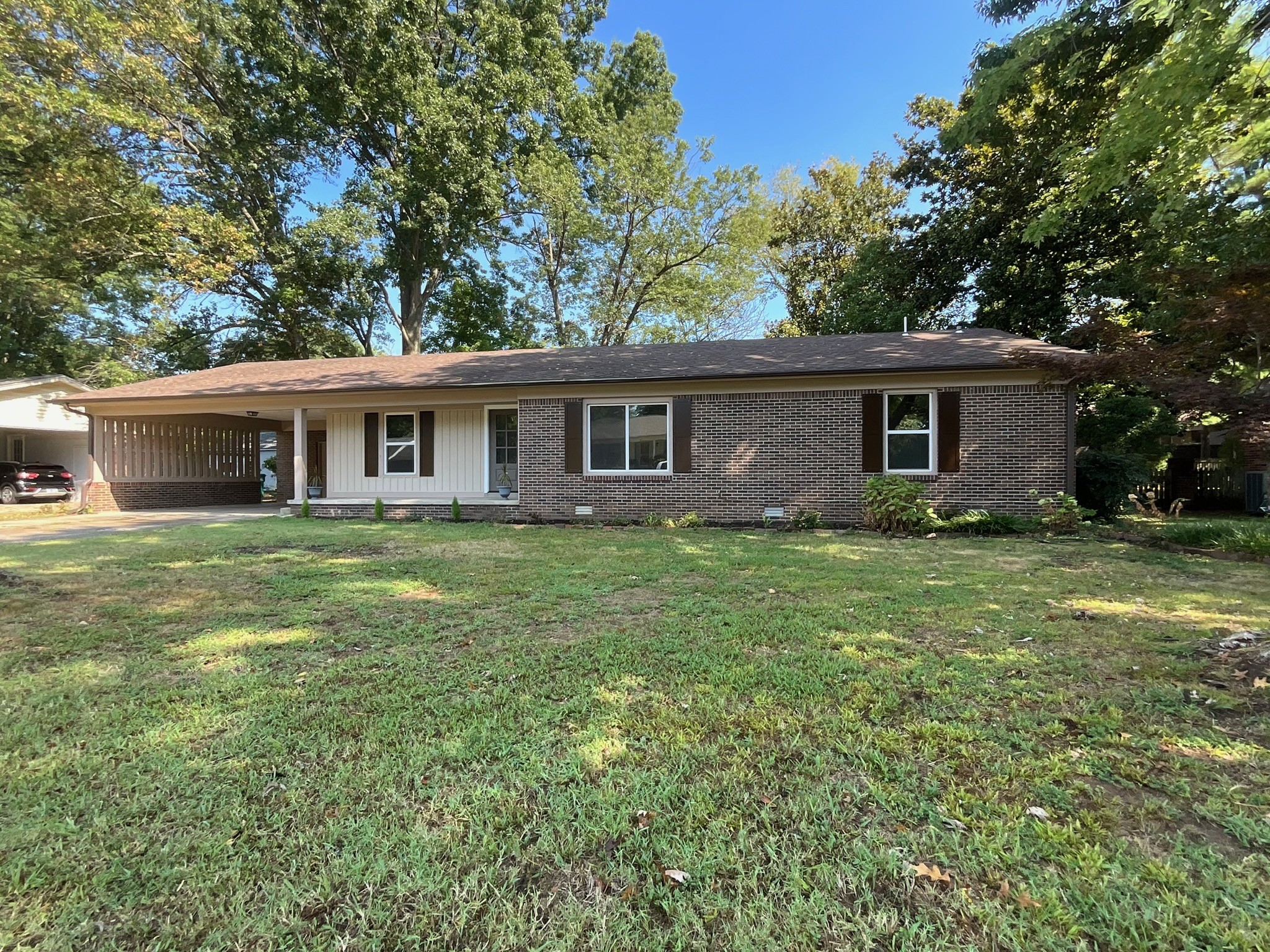 Woodmere Dr, Jackson, TN 38301