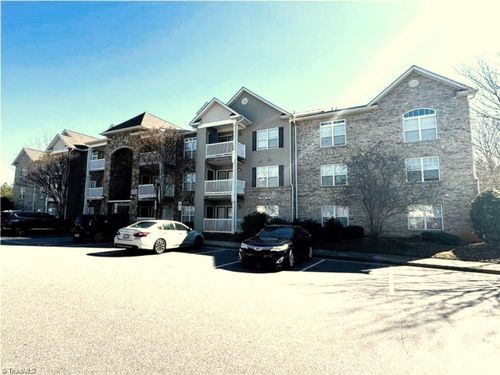 105-923 Windcastle Ln, Winston Salem, NC, 27105-2669 | Card Image