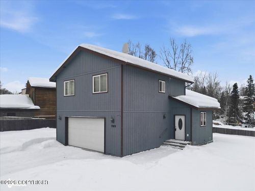 3929 Iona Cir, Anchorage, AK, 99507-3343 | Card Image