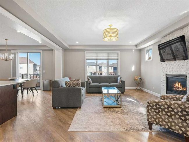 212 Osborne Green Sw, House detached with 4 bedrooms, 3 bathrooms and 4 parking in Airdrie AB | Image 4