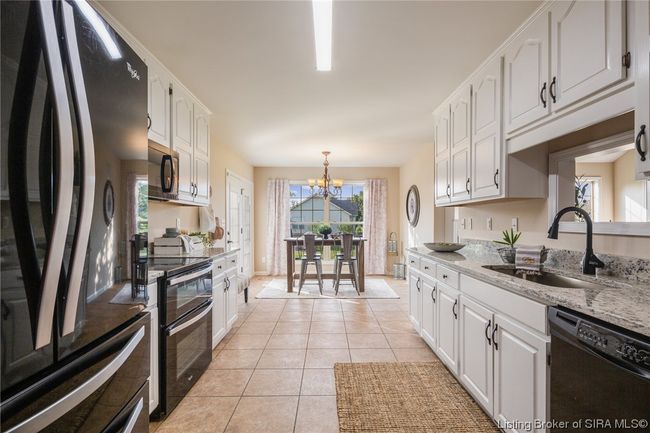 302 Saddleback Dr, Home with 3 bedrooms, 2 bathrooms and null parking in Charlestown IN | Image 17