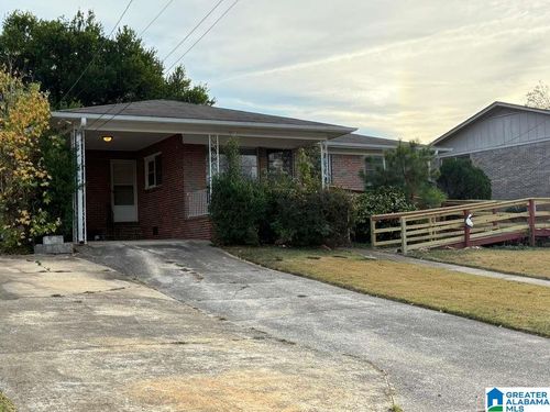 1525 Matt Leonard Dr Sw, Birmingham, AL, 35211-5066 | Card Image