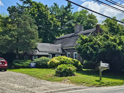 4 Barnes Road, Moriches, NY, 11955 | Card Image