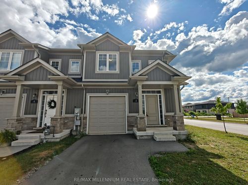 2 Damude Ave, Thorold, ON, L2V0G7 | Card Image