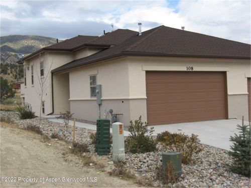 108 Castle Ridge Dr, New Castle, CO, 81647-7901 | Card Image