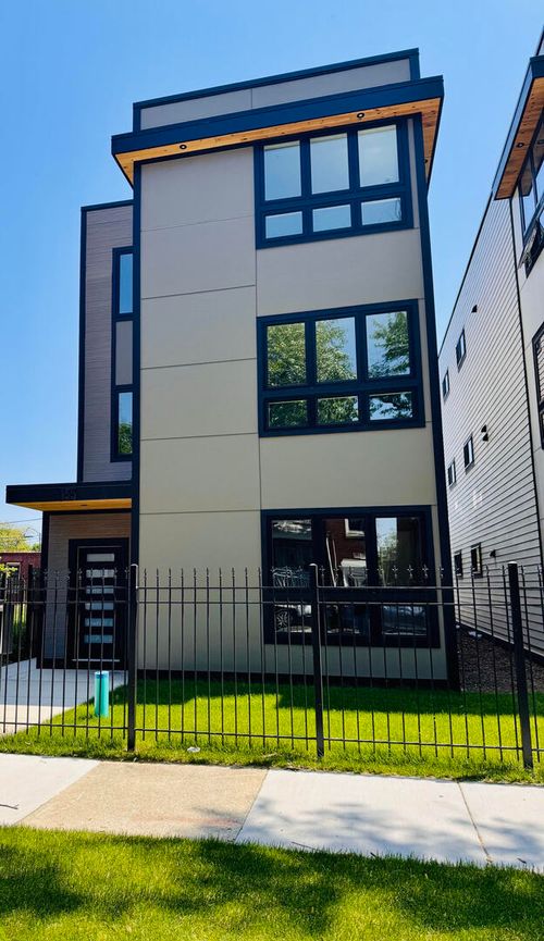 3-155 N La Crosse Ave, Chicago, IL, 60644-2640 | Card Image