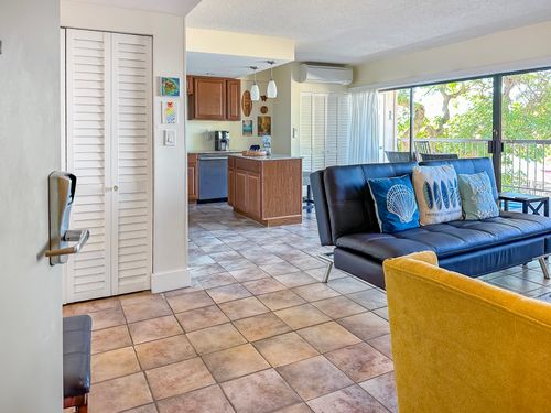 apt-201-75-5719 Alii Dr, Kailua Kona, HI, 96740-1715 | Card Image