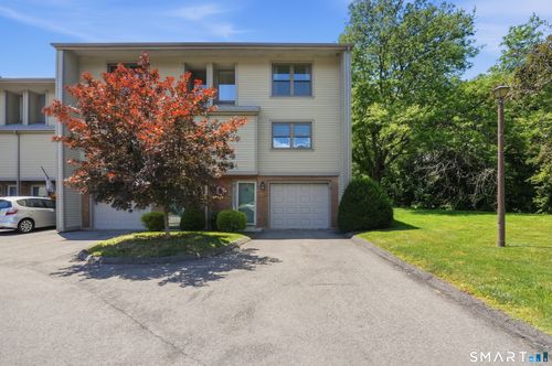 38-38 Metacomet Dr, Meriden, CT, 06450-3575 | Card Image