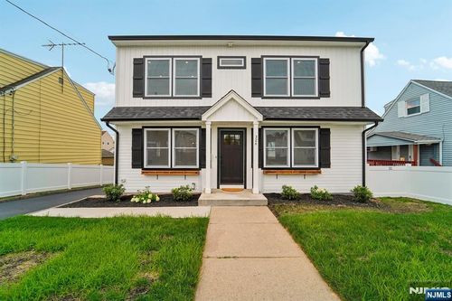 324 Thomas Ave, Lyndhurst, NJ, 07071-3149 | Card Image