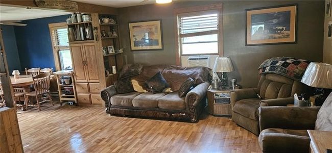 4217 Hillsville Rd, Home with 3 bedrooms, 2 bathrooms and null parking in Pulaski PA | Image 9