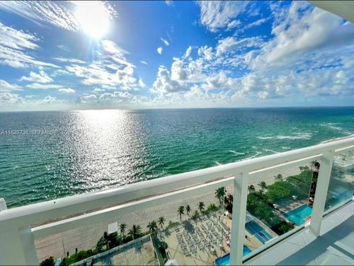 apt-2220-2030 S Ocean Dr, Hallandale Beach, FL, 33009-6617 | Card Image