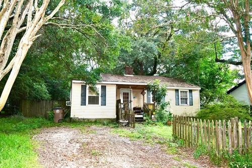 106 Border Dr W, Mobile, AL, 36608-2716 | Card Image