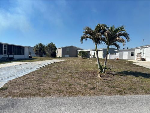 7591 Ratan Cir, PORT CHARLOTTE, FL, 33981-2620 | Card Image