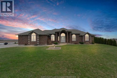 {{alt}} | Card Image