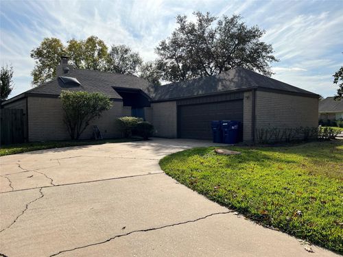 15115 Corona Del Mar Dr, Houston, TX, 77083-4307 | Card Image