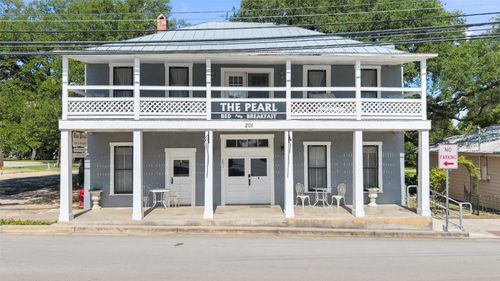 201 N Nugent Ave, Johnson City, TX, 78636 | Card Image