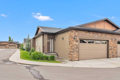 100 Sierra Morena Manor Sw, Calgary, AB, T3H1S9 | Card Image