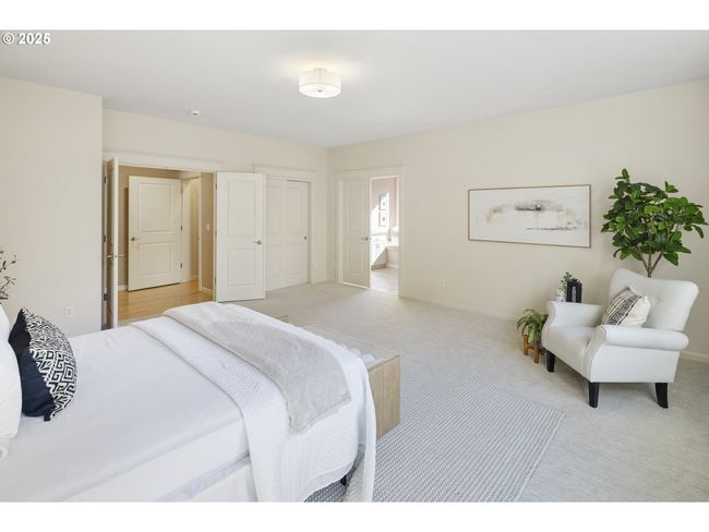 23073 Bland Cir, House other with 5 bedrooms, 3 bathrooms and 3 parking in West Linn OR | Image 21