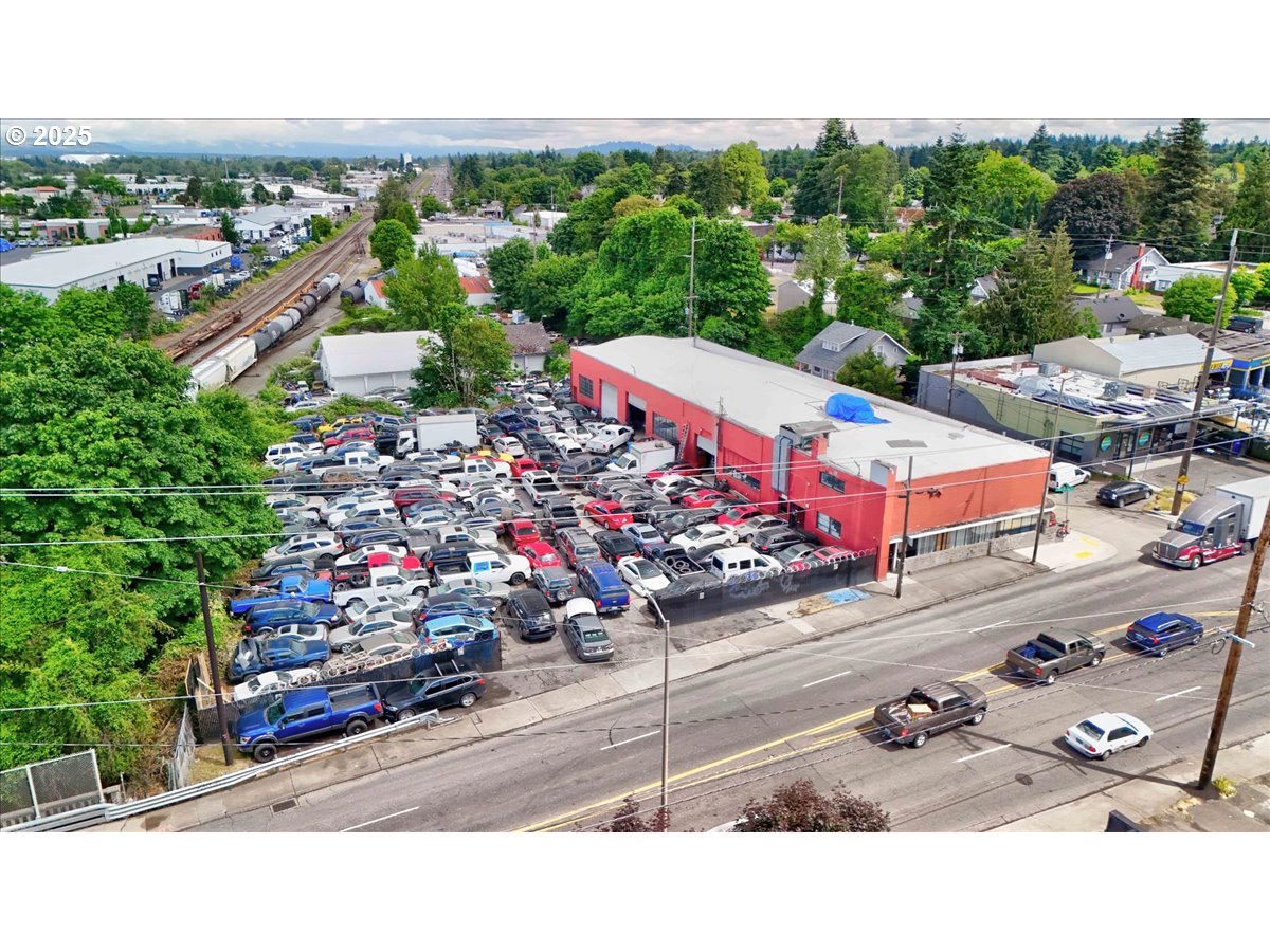 7606 M L King Blvd, Portland, OR 97211-2832