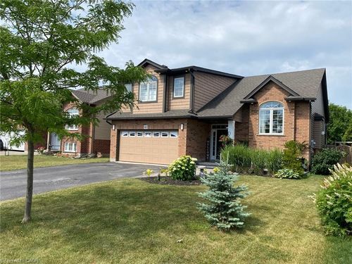 42 Jane St, Smithville, ON, L0R2A0 | Card Image