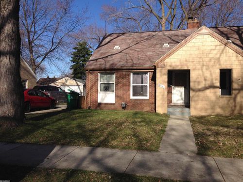 23104 Brittany Ave, Eastpointe, MI, 48021-4611 | Card Image