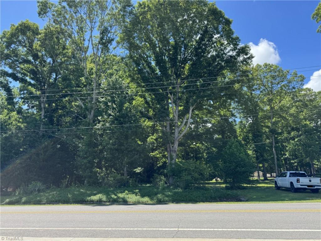 Dock Davis Rd, Clemmons, NC 27012