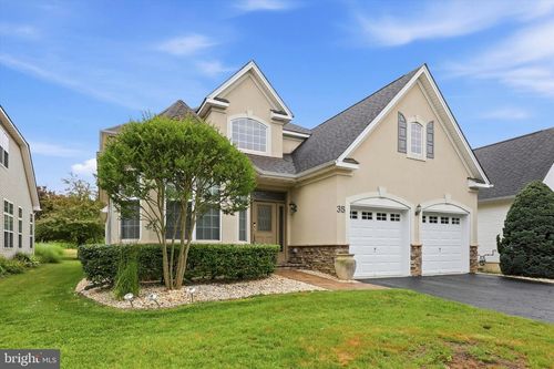 35 Norton Ave, East Windsor, NJ, 08520-3056 | Card Image