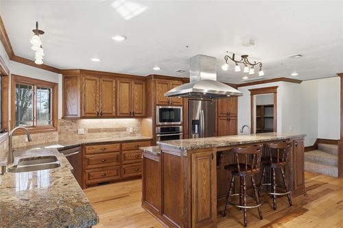 3114 Sooner Lake Cir, Moore, OK, 73165-7317 | Card Image